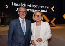 Landeshauptfrau Johanna Mikl-Leitner mit Präsident Erwin Hameseder.